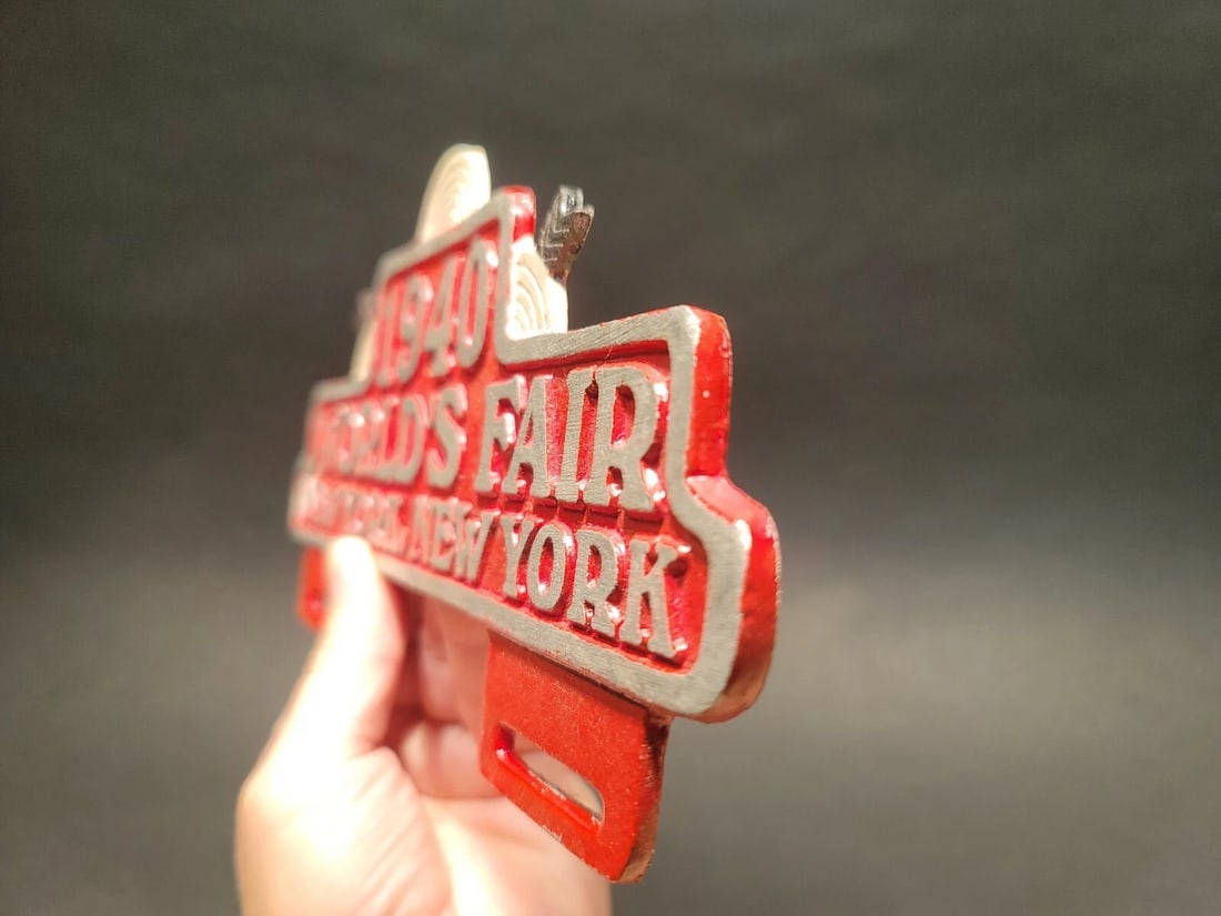 1940 World's Fair New York License Plate Frame Topper - 3