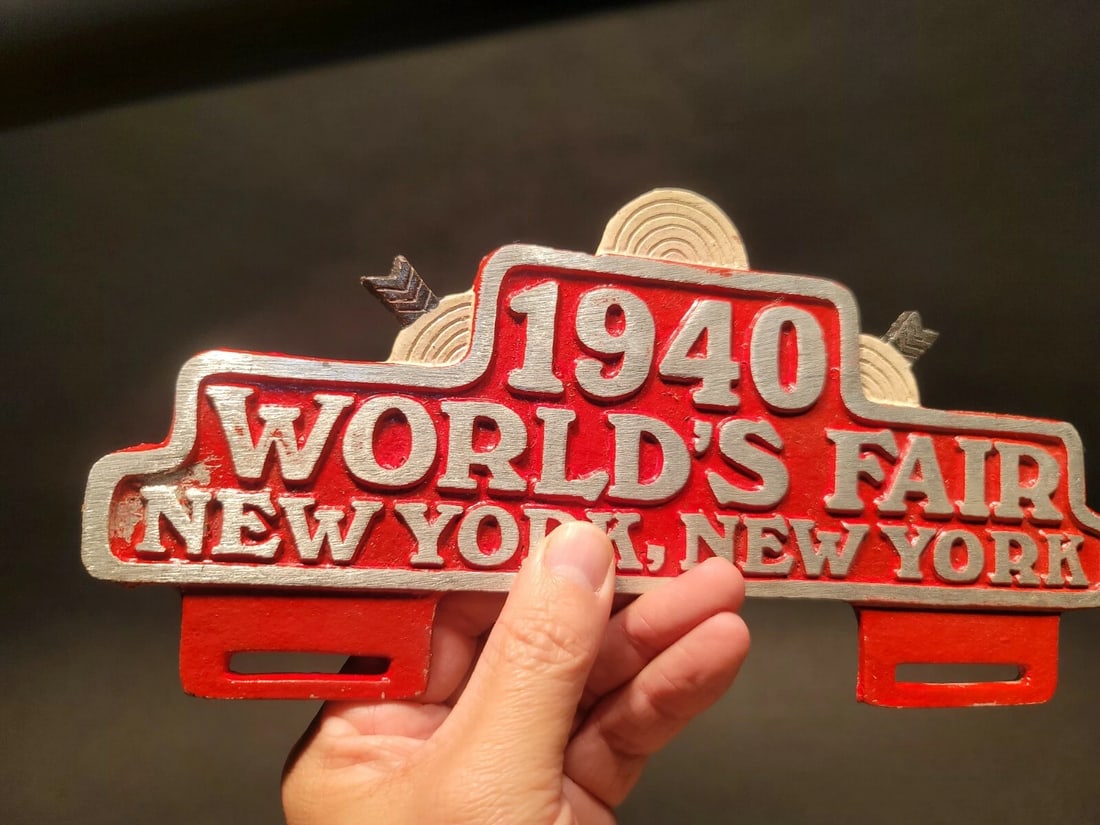 1940 World's Fair New York License Plate Frame Topper - 9