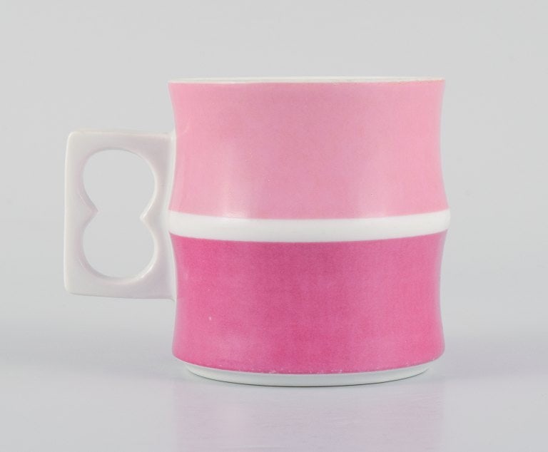 Arzberg, Germany, Chromatics coffee set with mug and two plates in shades of purple and pink. Late - 3
