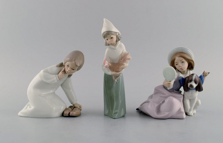 Lladro, Spain. Three porcelain figurines. 1970/80s. - 2