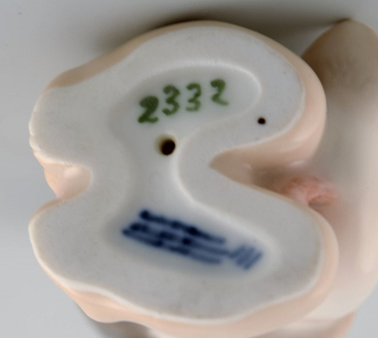 Rare Royal Copenhagen porcelain figure. Girl with duck. Model number 2332. - 8