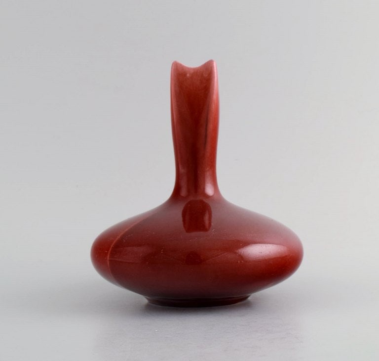 Early Rorstrand art nouveau vase in glazed faience. Beautiful glaze in shades of red. Early 20th - 2