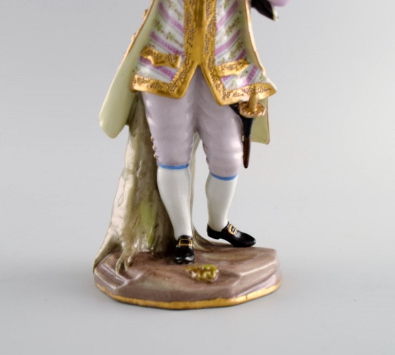 Antique Meissen porcelain figure. Noble gentleman with gold watch. Late 19th century. - 7