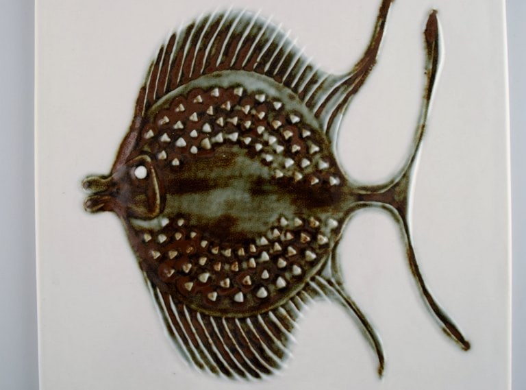 Bertil Lundgren for Rorstrand. "Gallery 1" wall plaque in glazed porcelain with fish. 1970s. - 3