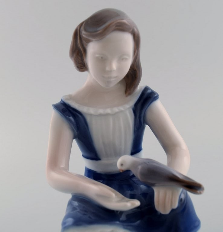 Bing & Grondahl porcelain figure. Girl with dove. Model number 2340. - 6