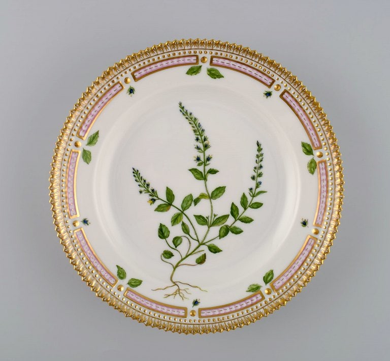 Royal Copenhagen Flora Danica salad plate in hand-painted porcelain with flowers and gold - 2