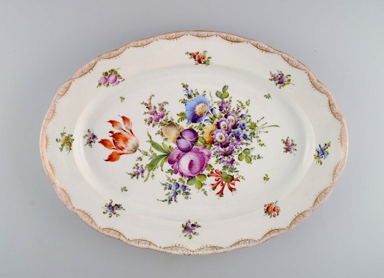 Large Meissen serving dish in porcelain with hand-painted flowers and gold decoration. Late 19th (1 of 7)