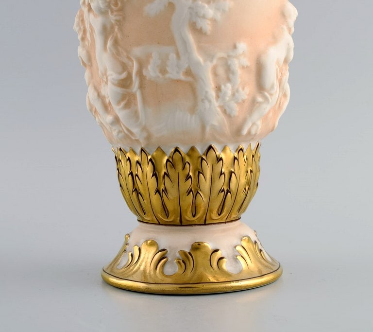 Capodimonte, Italy. Antique porcelain vase with putti in relief and hand-painted gold decoration. - 7