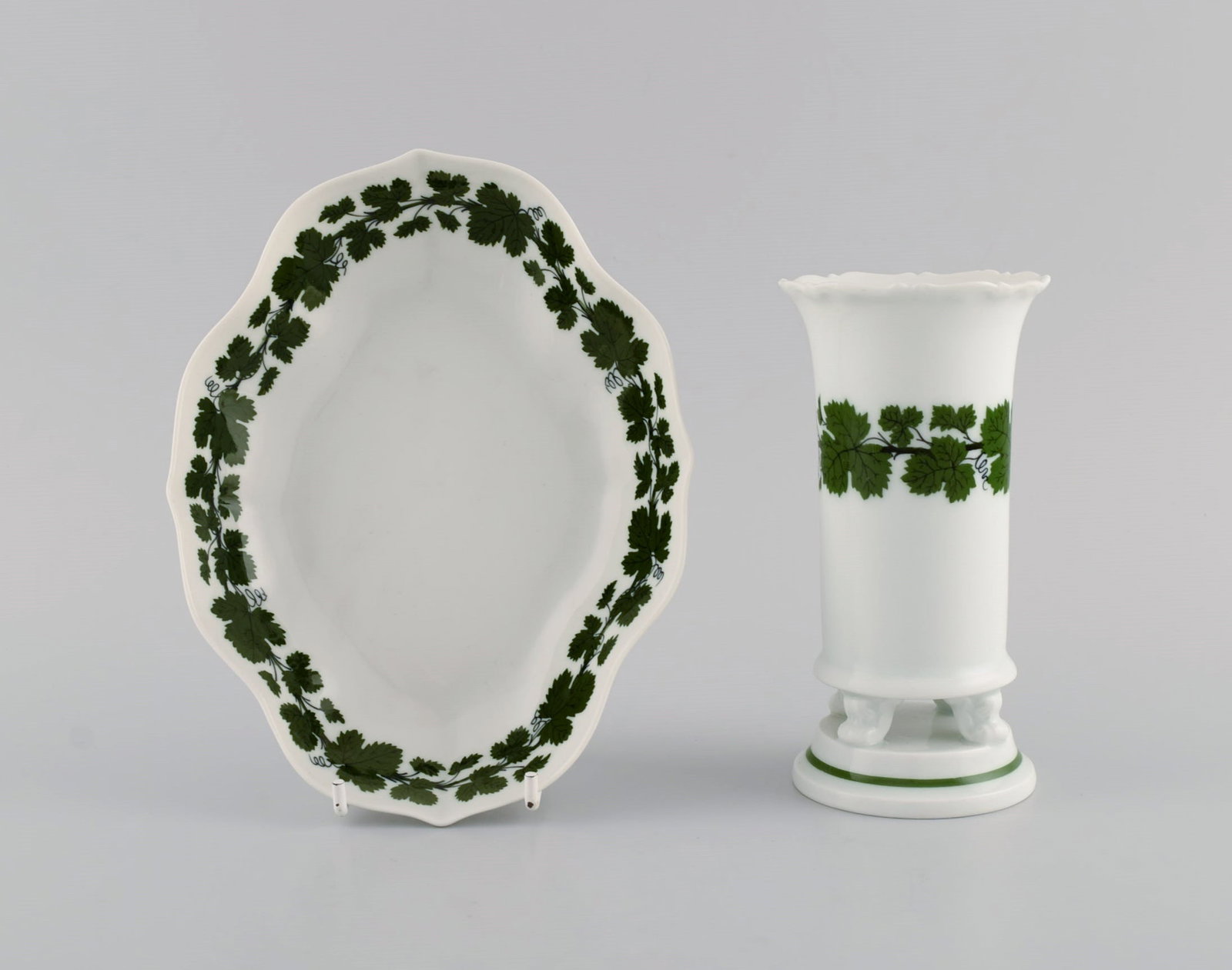 Meissen Green Ivy Vine vase and bowl in hand-painted porcelain. 1940's. - 2