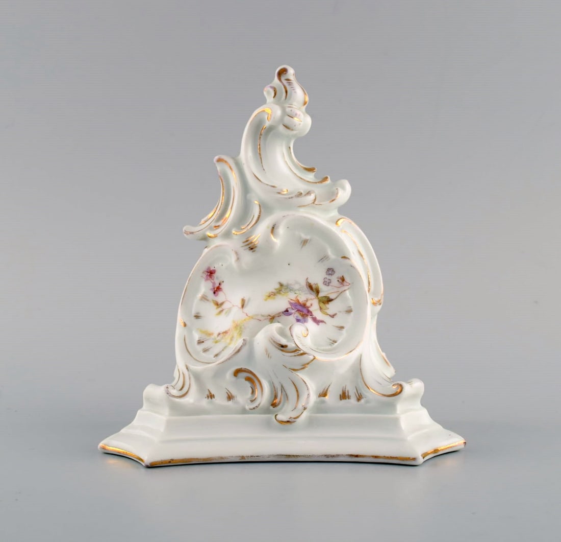 Antique wall console in hand-painted porcelain with flowers and gold decoration. Germany, 19th - 2