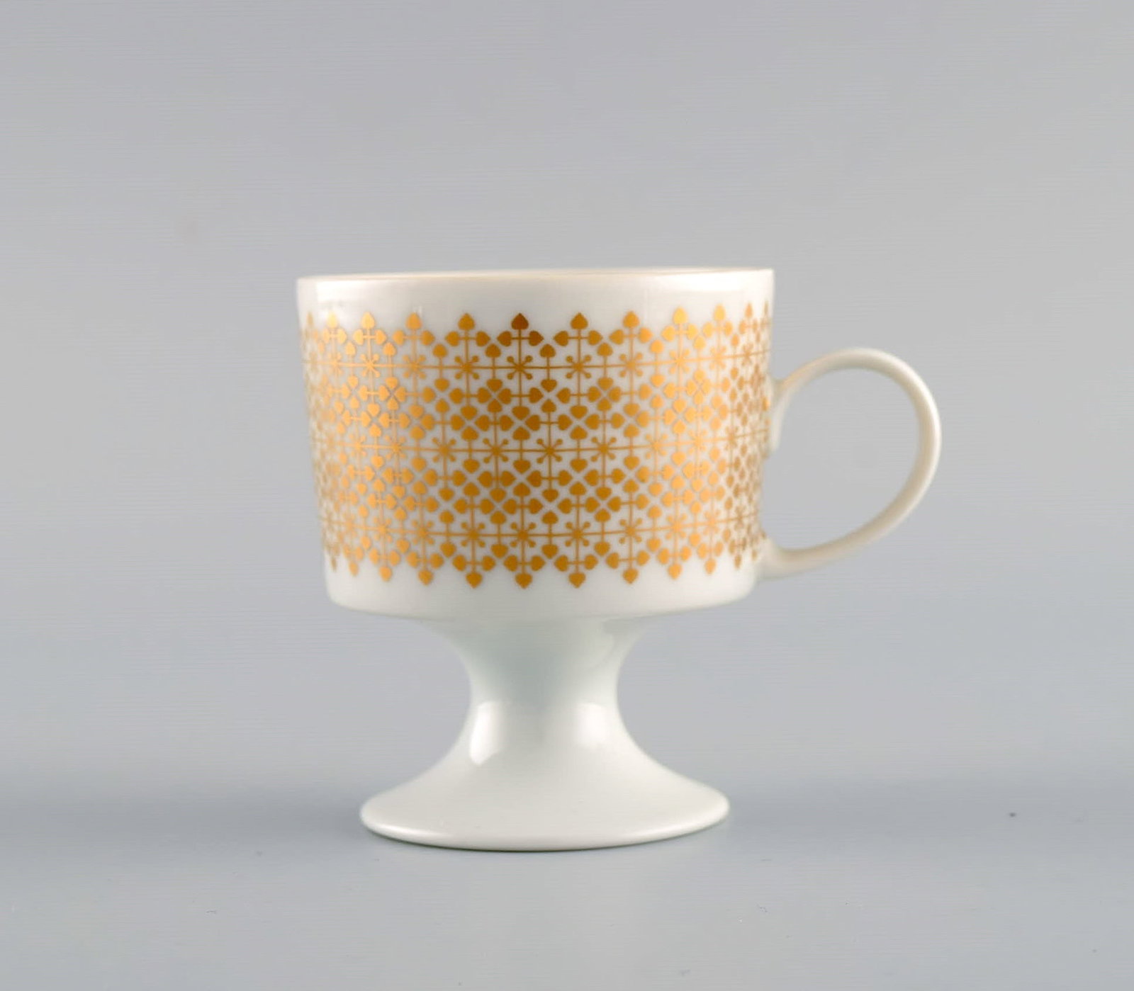 Tapio Wirkkala for Rosenthal. Coffee service for twelve people. Porcelain with gold decoration. - 3