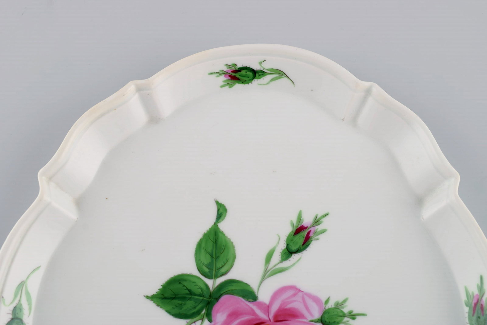 Meissen Pink Rose tray in hand-painted porcelain with gold edge. Early 20th century. - 4