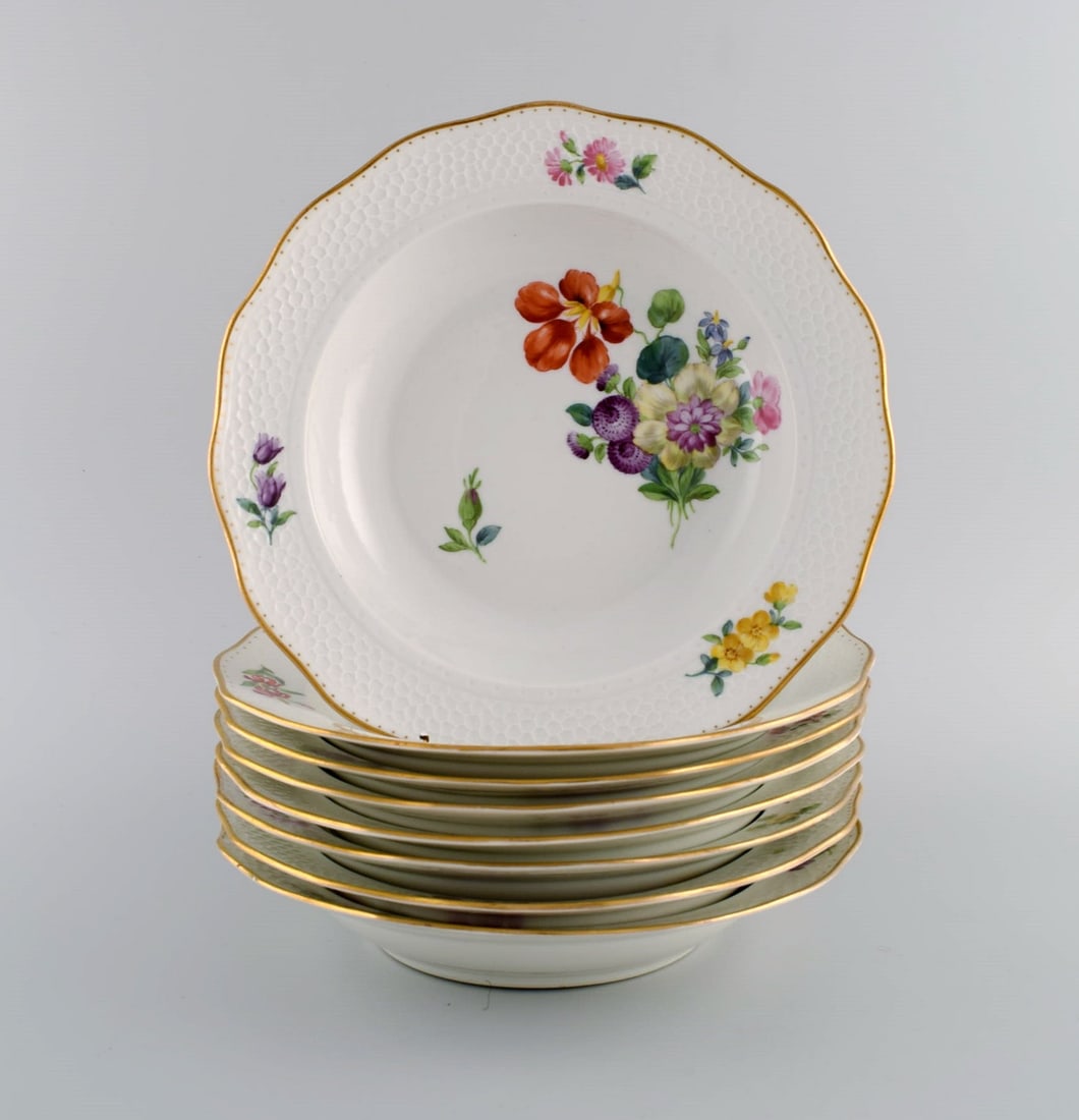 Royal Copenhagen Saxon Flower special version. Eight rare deep plates with hand-painted flowers and - 2