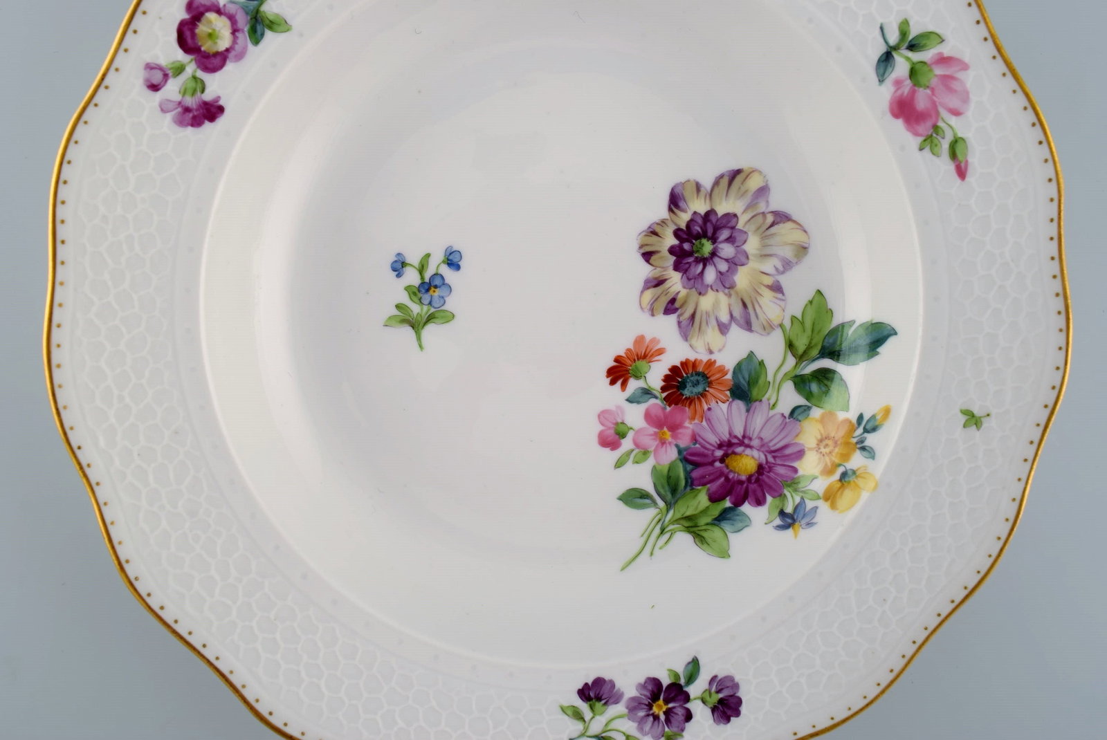 Royal Copenhagen Saxon Flower special version. Eight rare deep plates with hand-painted flowers and - 7
