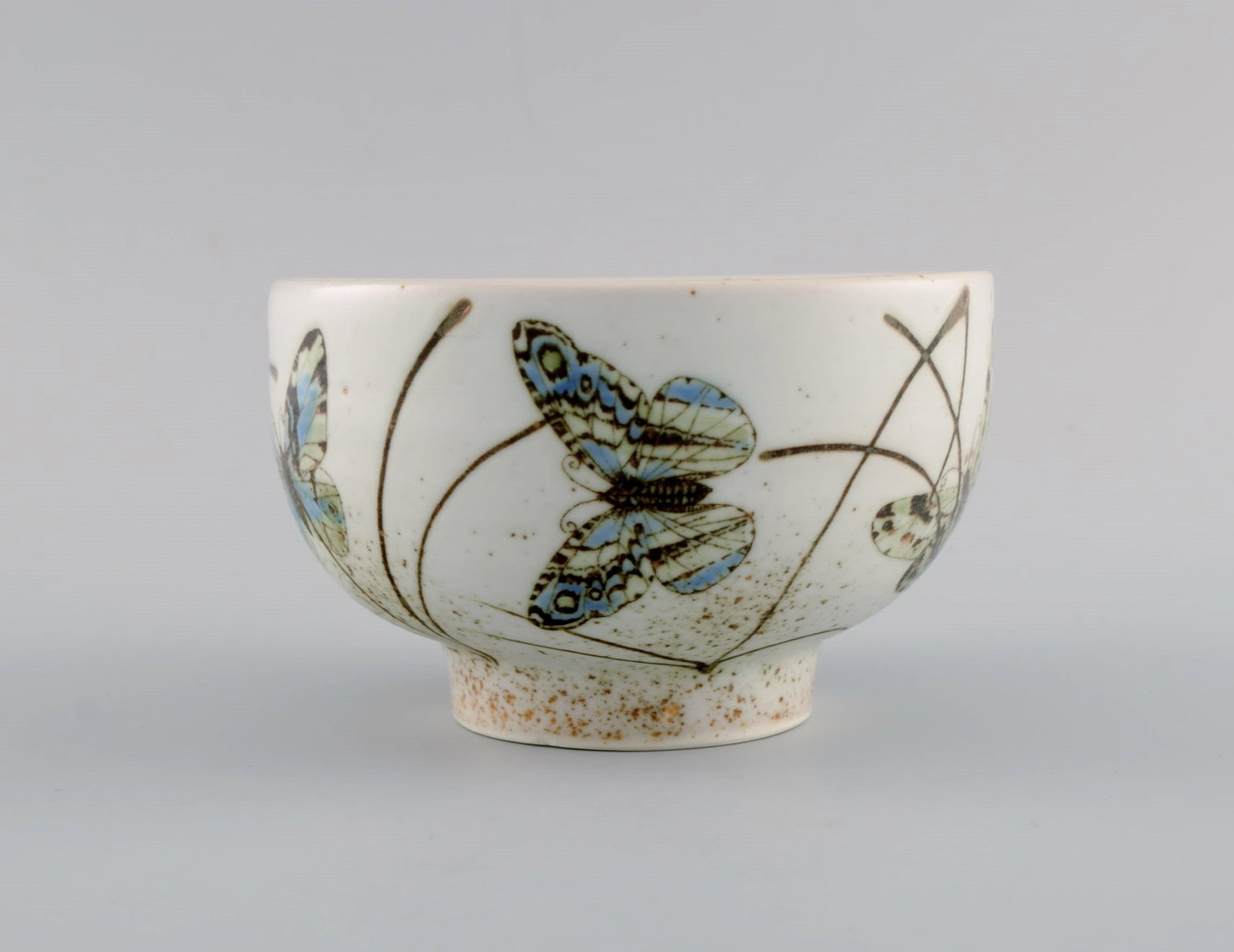 Nils Thorsson for Royal Copenhagen. Rare bowl in glazed faience decorated with butterflies. 1970s. - 3