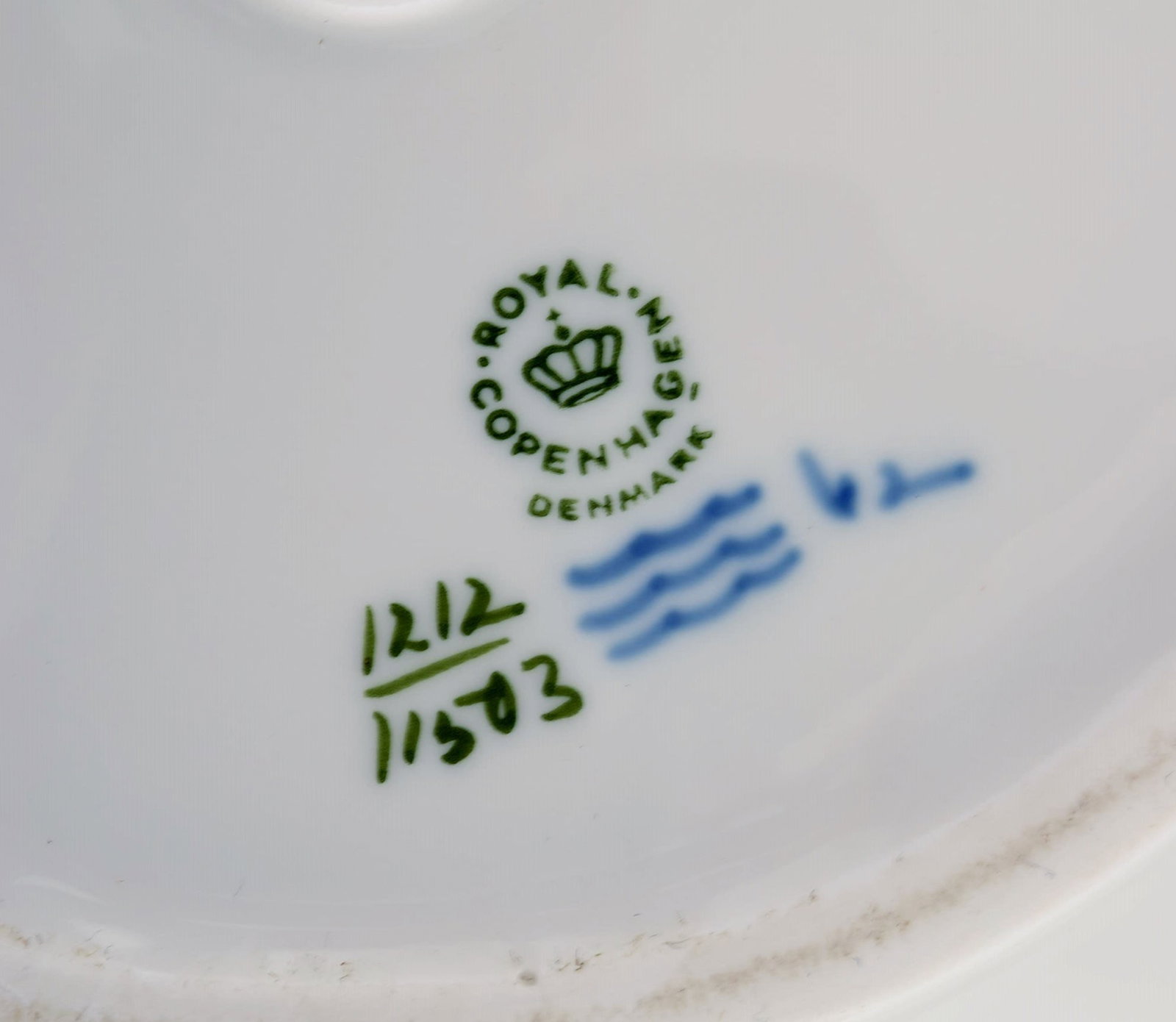Royal Copenhagen Blue Fan lidded tureen. 1960's. - 7