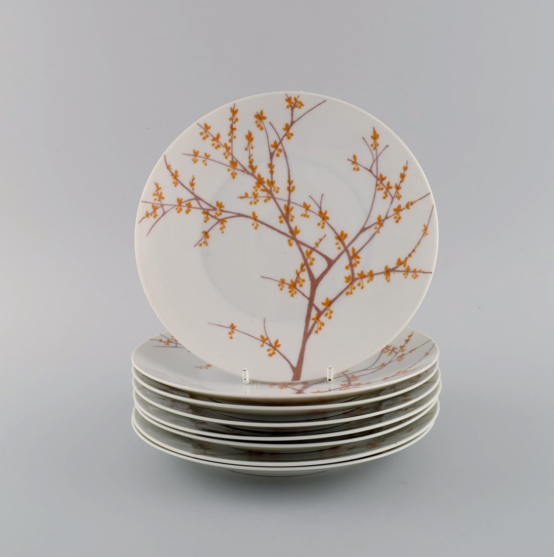 Bjorn Wiinblad for Rosenthal. Eight "Herbst / Autumn" porcelain plates decorated with branches and - 2