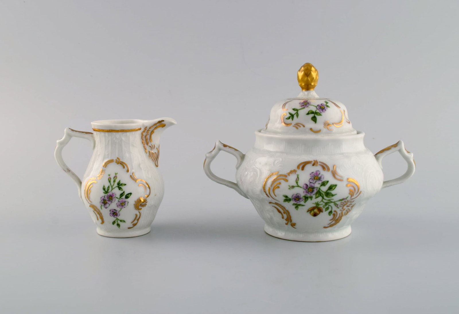 Rosenthal Sans Souci coffee pot, sugar bowl and cream jug. Hand-painted flowers, foliage in relief - 7