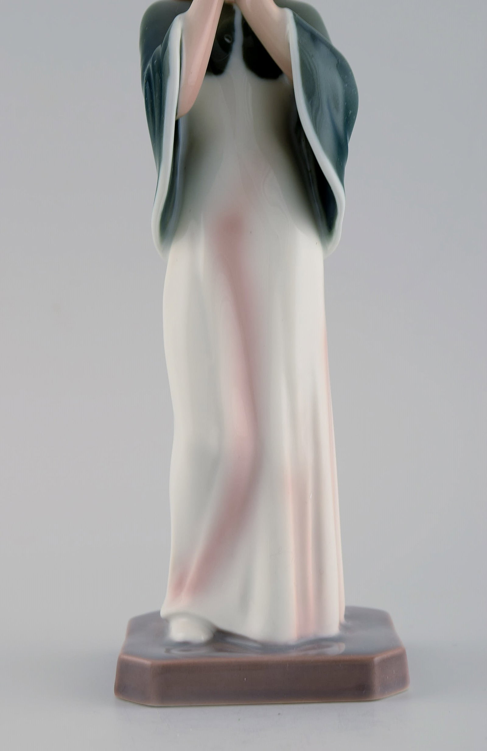 Bing & Grondahl porcelain figure. "Ophelia". Model number 2409. - 4