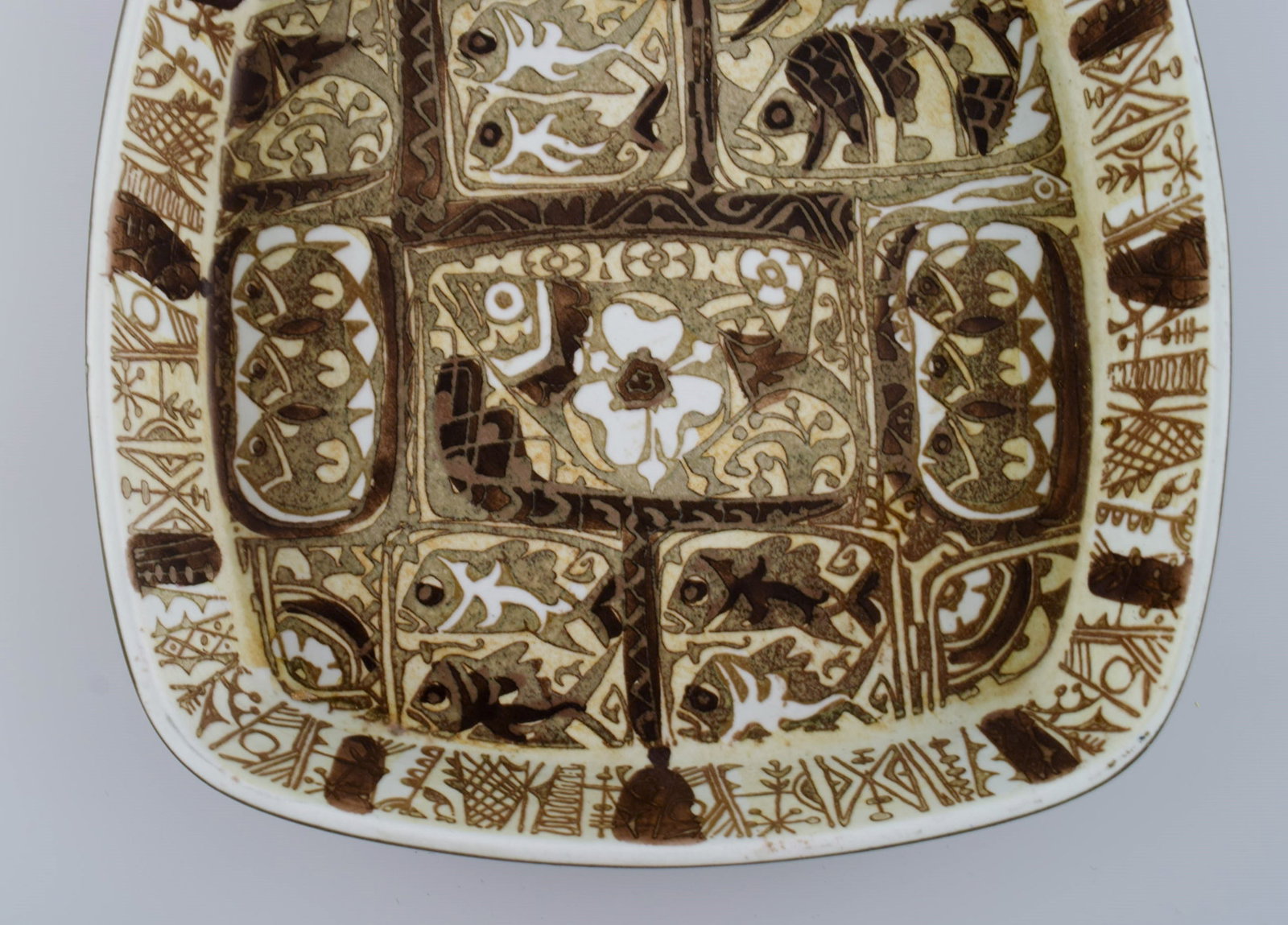 Nils Thorsson and Johanne Gerber for Aluminia, Royal Copenhagen. Square Baca dish decorated with - 4