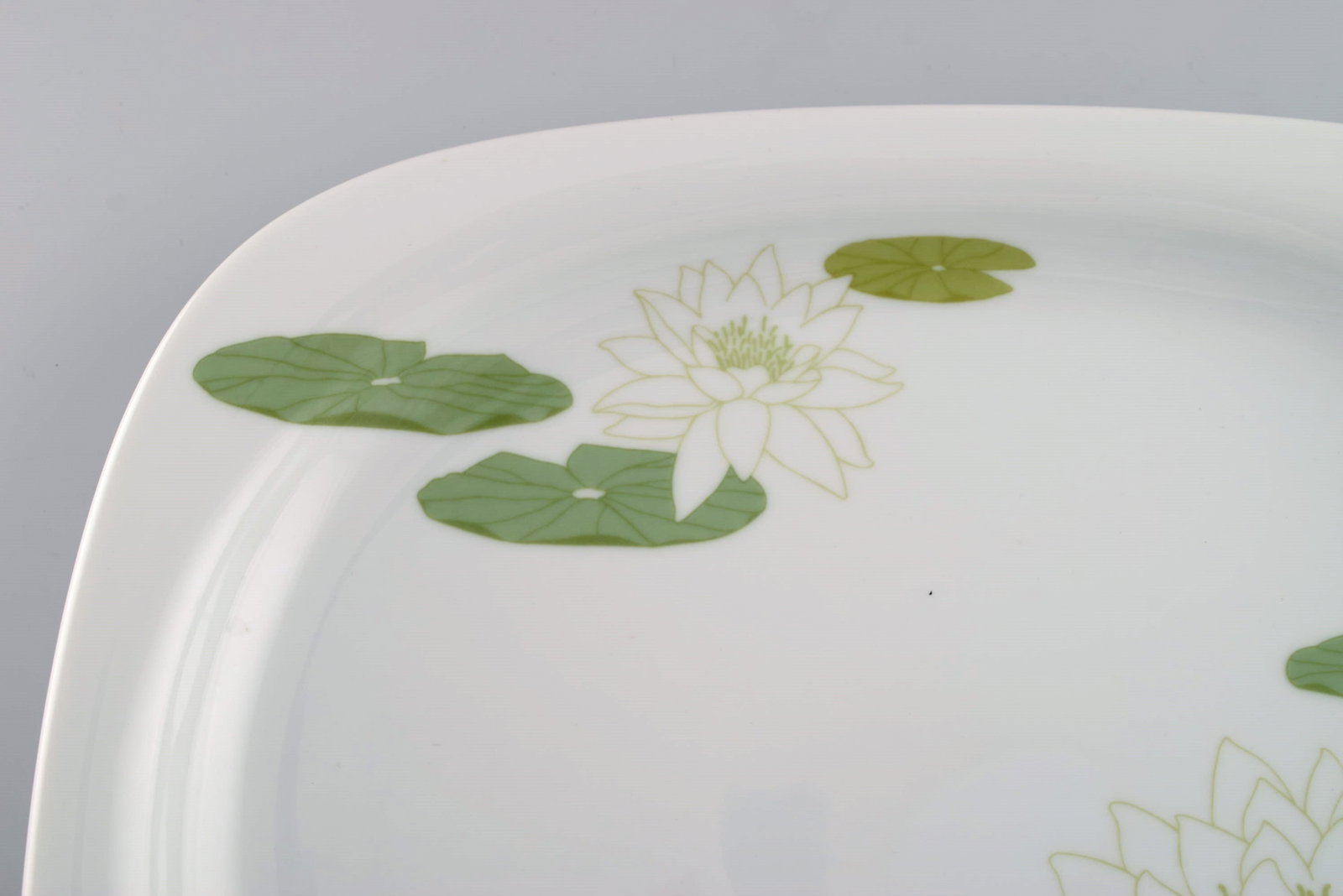 Timo Sarpaneva for Rosenthal. Rare Suomi porcelain serving dish decorated with water lilies. 1970s / - 4