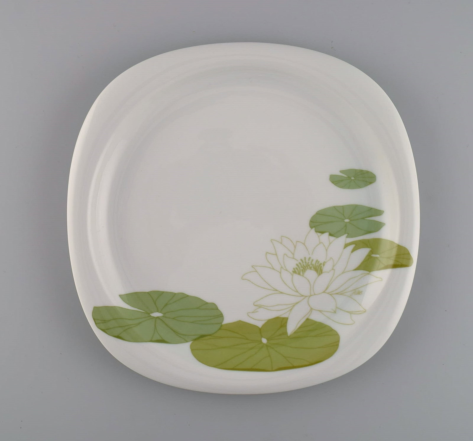 Timo Sarpaneva for Rosenthal. Six rare Suomi porcelain dinner plates decorated with water lilies. - 3