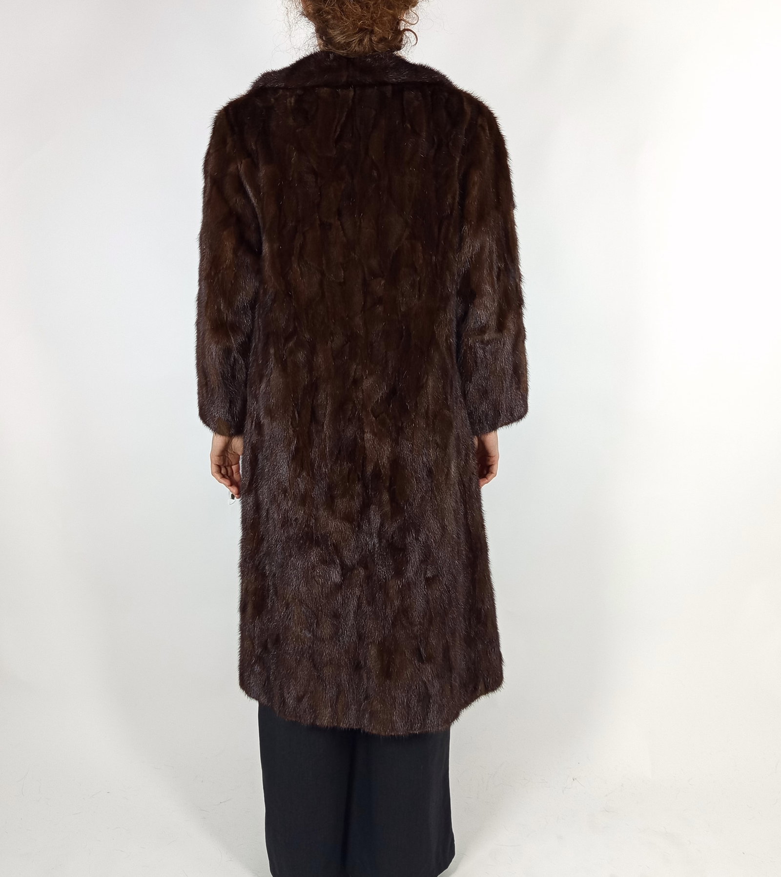 DARK BROWN MINK COAT EU: M ; US: 12 - 4