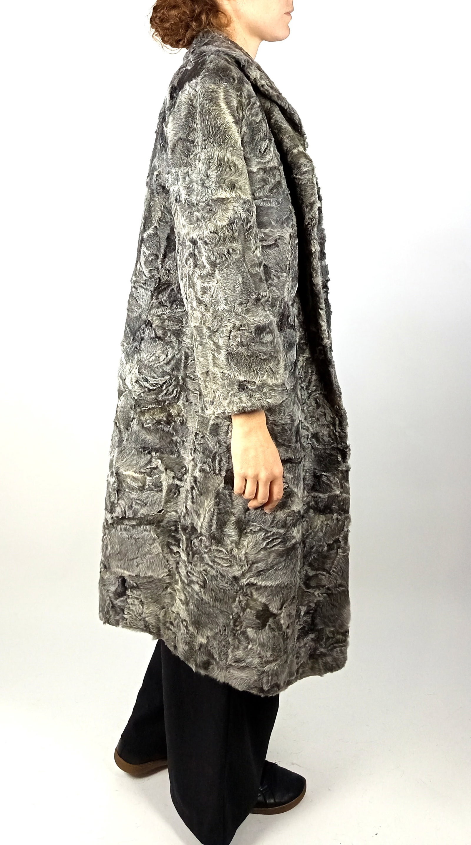 PLATINUM LAMB FUR COAT EU: XL - US:20 - 8