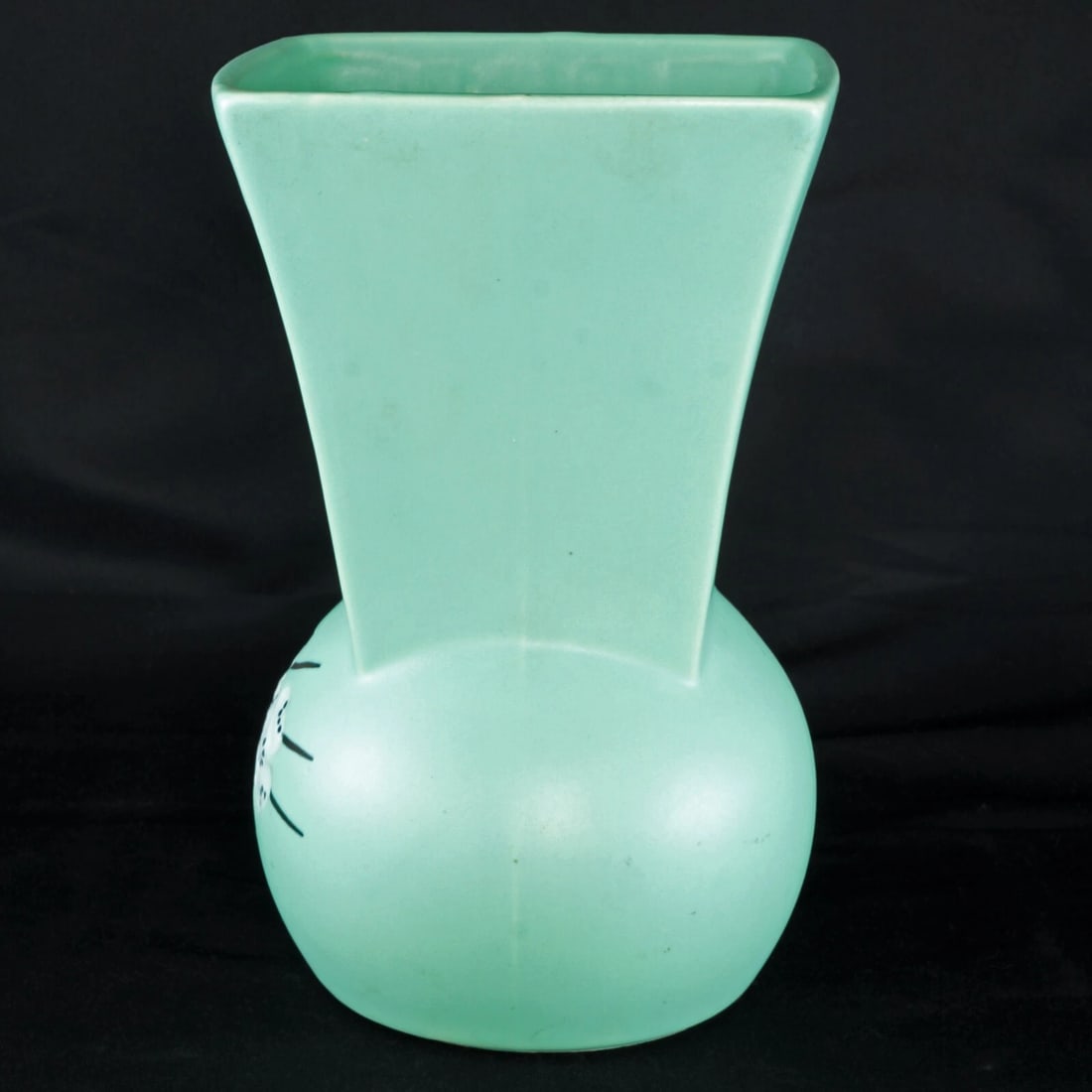 McCoy Green Springwood Vase c 1961 - 3