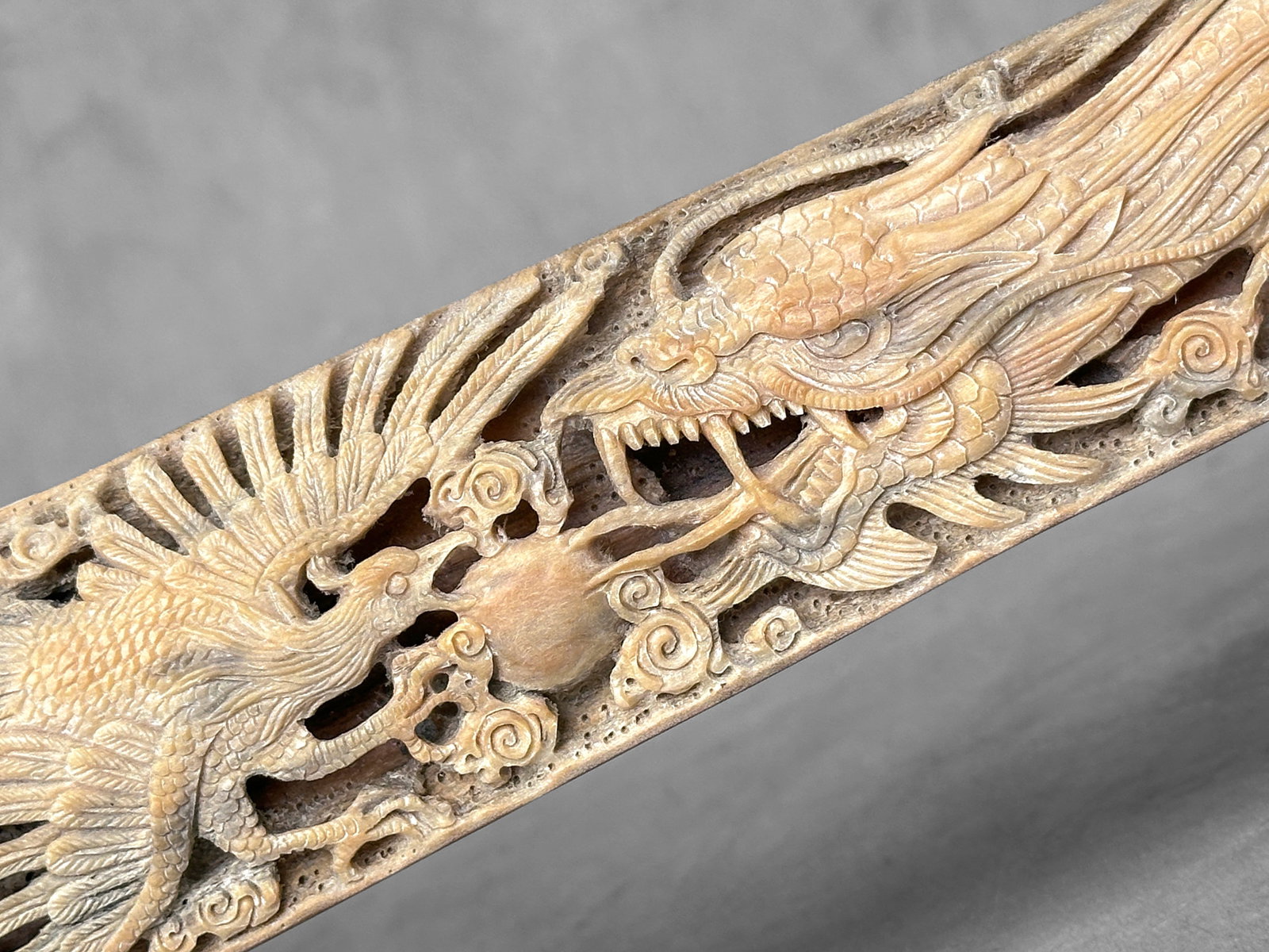 Impressive engraved swordfish rostrum - Dragon Phoenix motif - 3