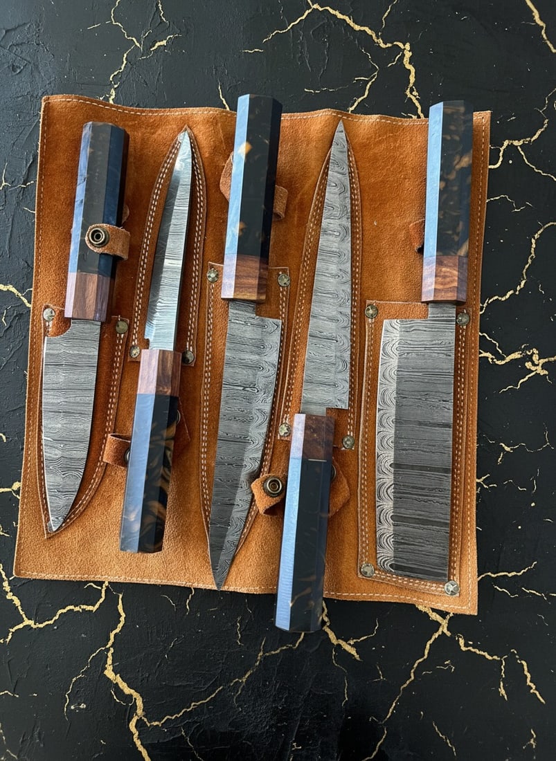5 Piece Damascus Steel Kitchen Knife Set, Resin Handles, Leather Storage Case - 4