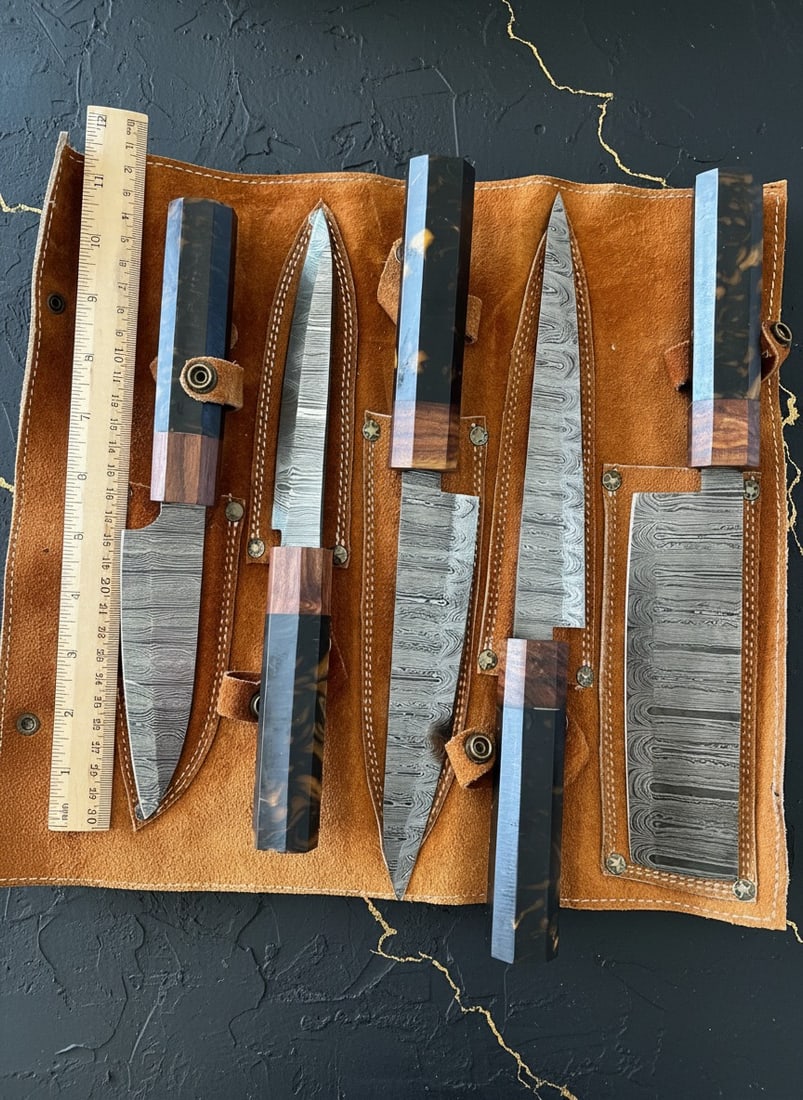 5 Piece Damascus Steel Kitchen Knife Set, Resin Handles, Leather Storage Case - 5