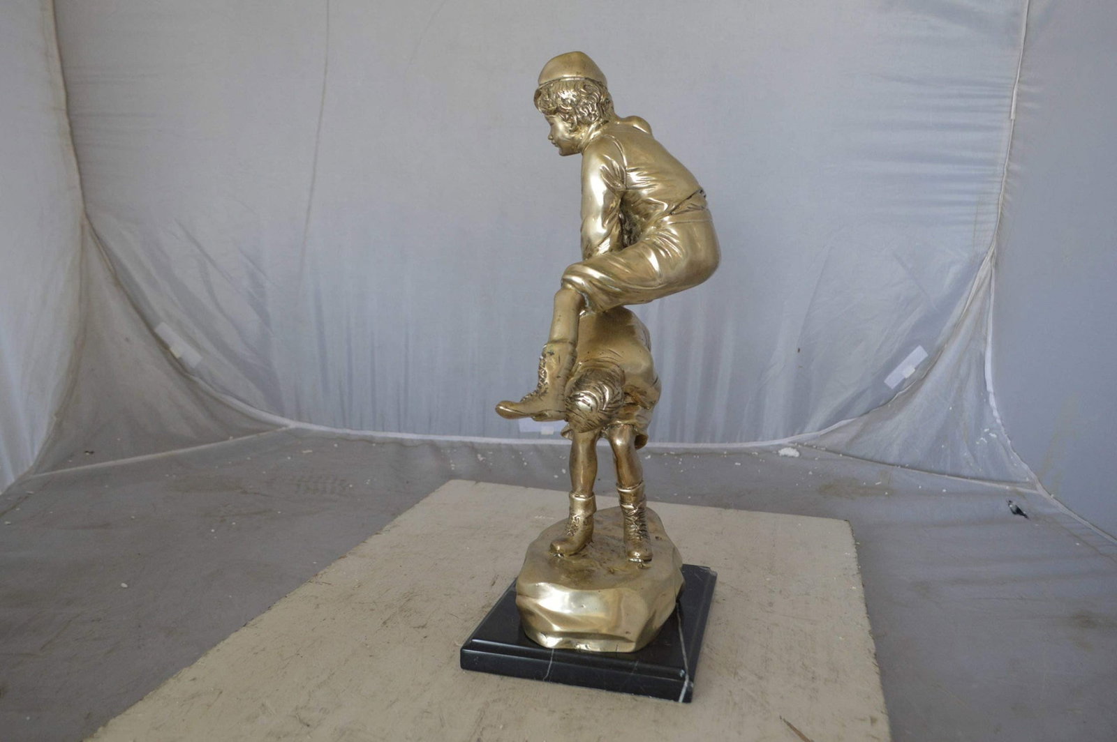 Leapfrog bronze statue silver finish - Size: 12"L x 7"W x 19"H. - 7