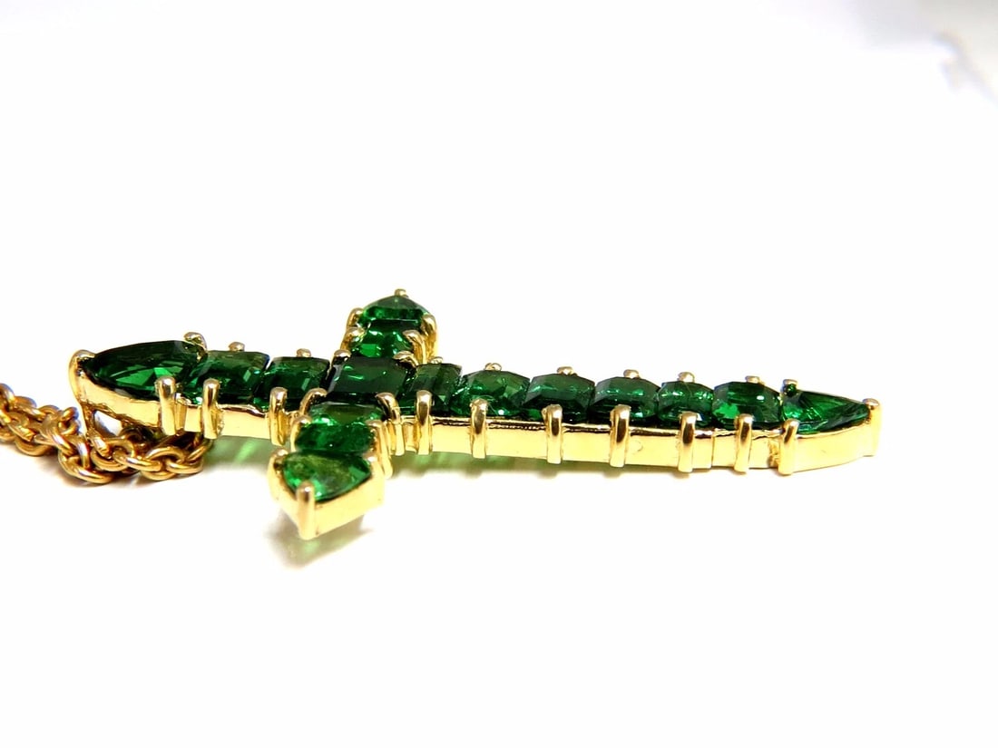 12.00ct natural vivid green tsavorite cross 18kt & chain ** - 6