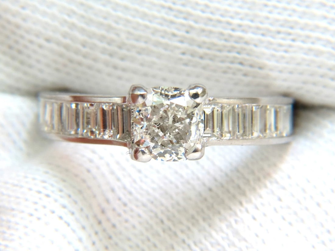 GIA 2.41CT F/VS CUSHION BRILLIANT NATURAL DIAMOND BAGUETTE PLATINUM RING *v: 1.01ct. Cushion brilliant diamond Report: 514776914 (please see certificate scan in photo menu) F-color, Vs-2 clarity. Side diamonds: 1.40ct. Baguette, full cut G-color Vs-1 clarity. Platinum 5.2