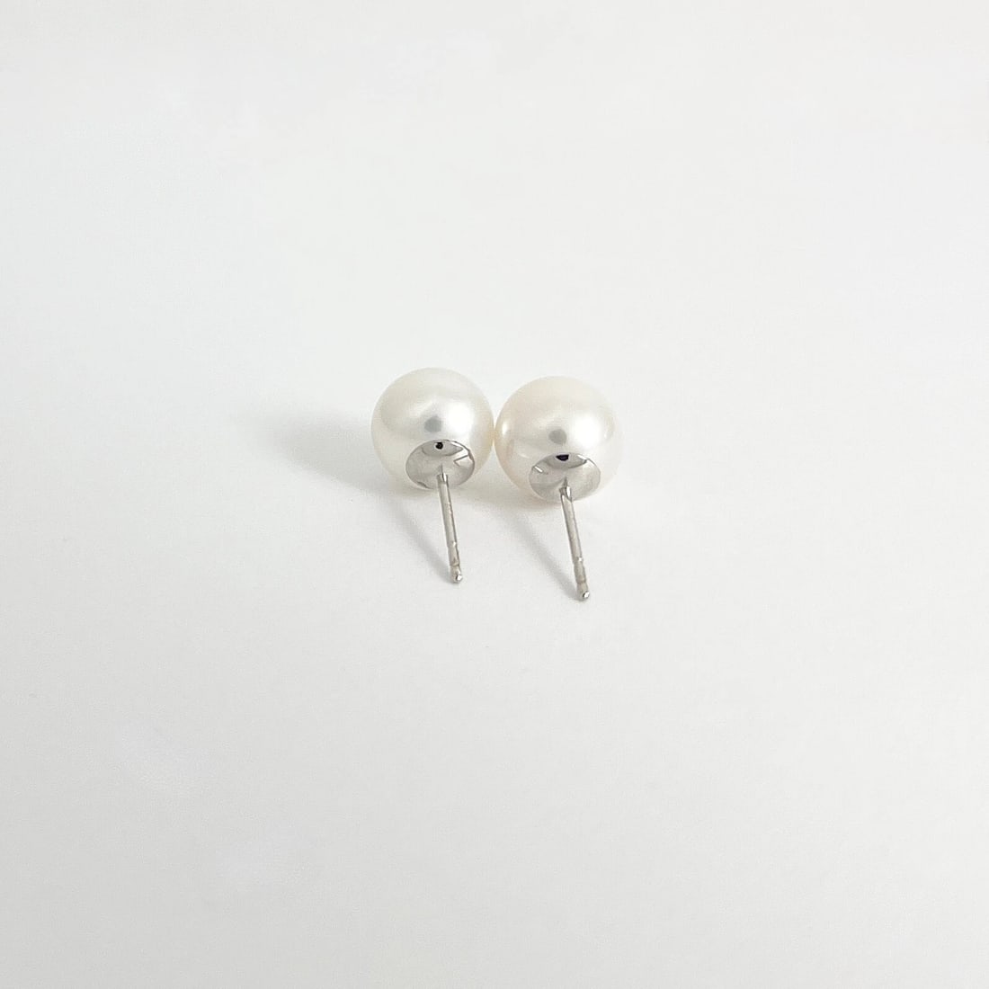 Round Cultured Pearl Stud Earrings 14K White Gold, 9 mm - 9.5 mm - 6