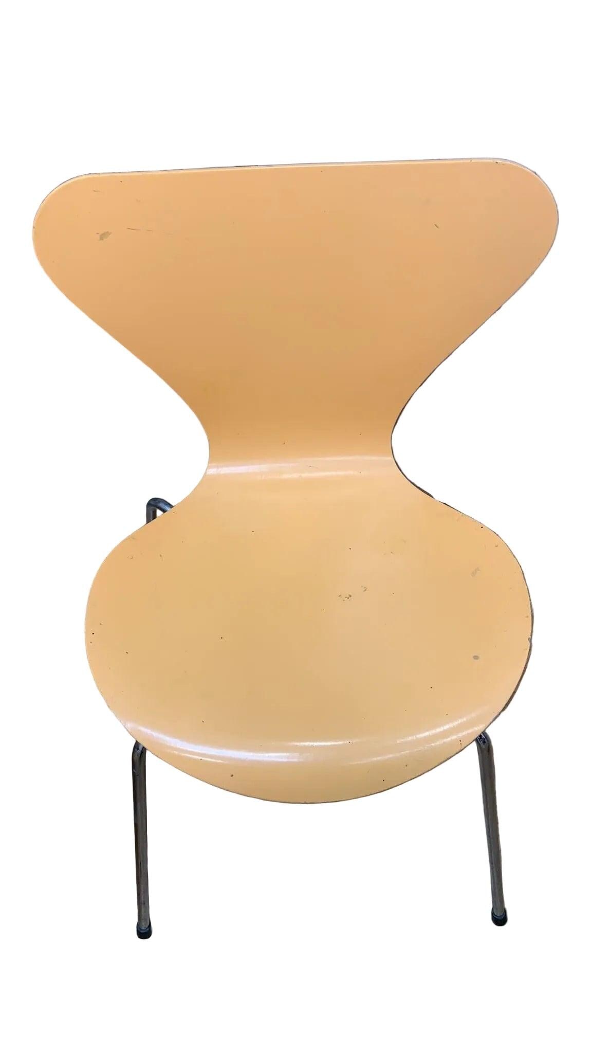 MCM Arne Jacobsen For Fritz Hansen Series 7 Chairs - 7 - 9