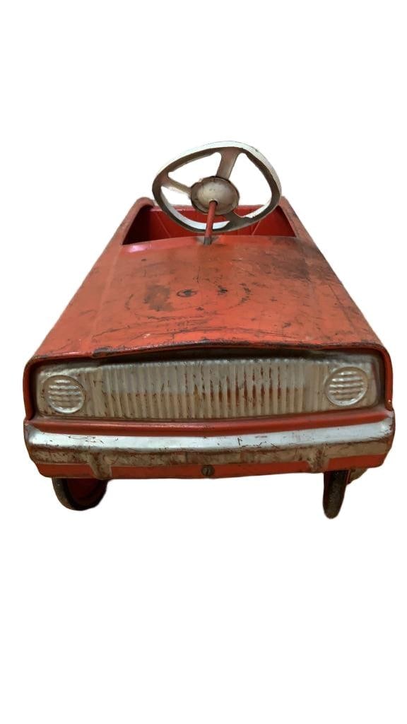 Vintage Murray "Fire Chief" Pedal Car - 4