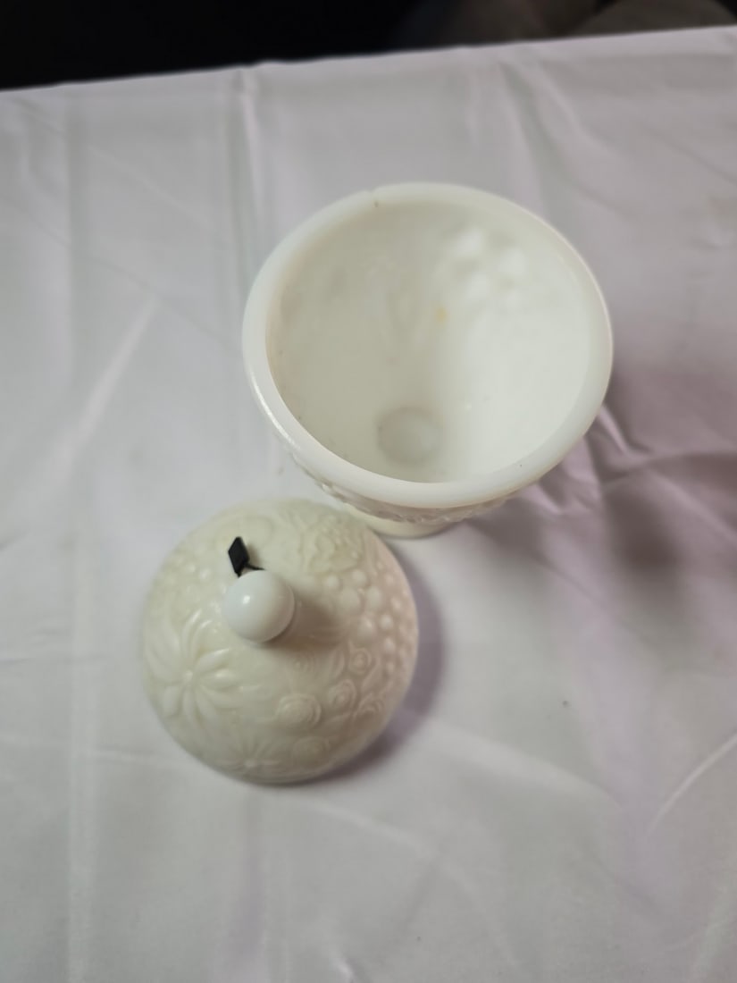 Three Decorative Ceramic and Milk Glass Tabletop Items - 7