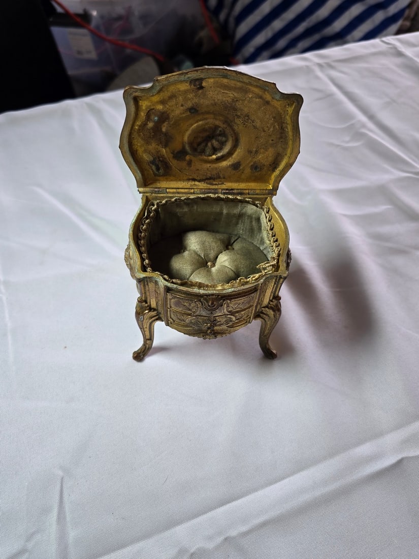 Pair of Gilt Bronze Rococo Style Jewelry Caskets - 4