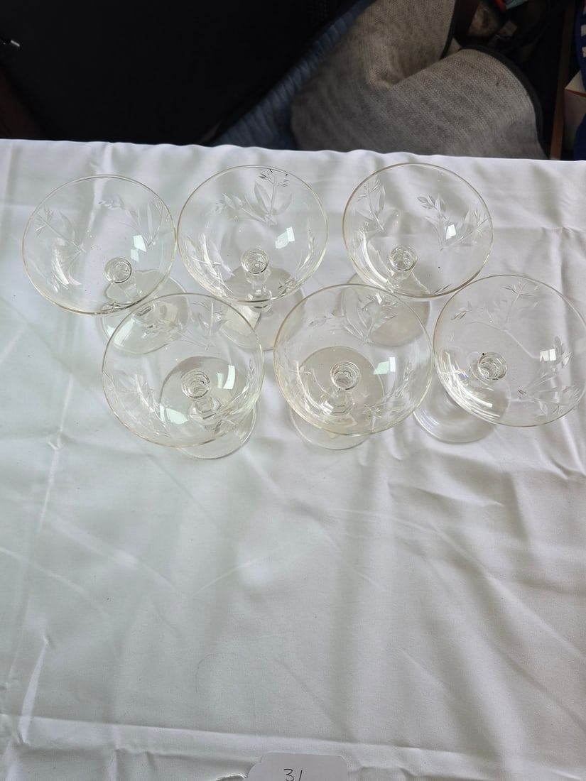 Set of Six Etched Crystal Coupe Glasses - 2