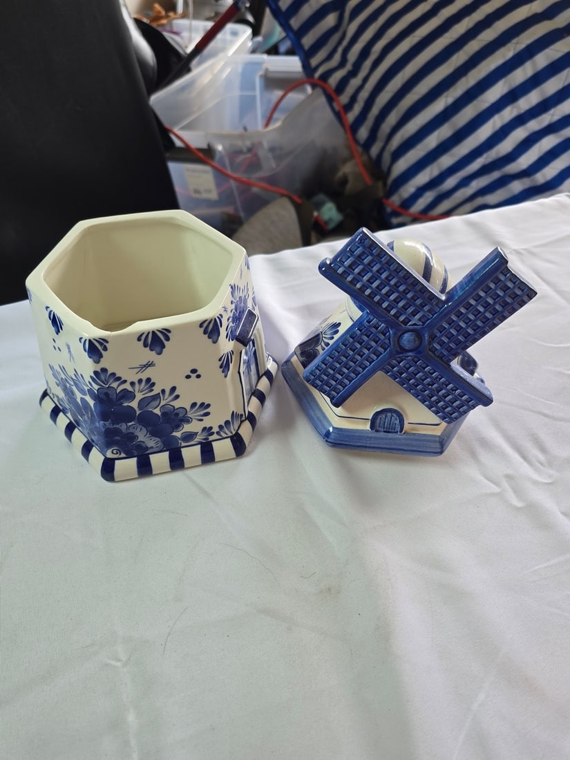 Three Decorative Ceramic Items: Delft Blue Windmill, Wedgwood Biscuit Jar, and Burger-Form Trinke... - 2