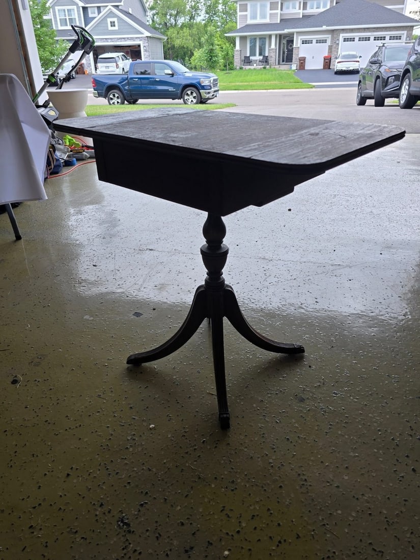 Antique Federal Style Drop-Leaf Accent Table with Single Drawer - 2