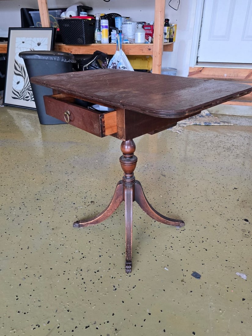 Antique Federal Style Drop-Leaf Accent Table with Single Drawer - 4