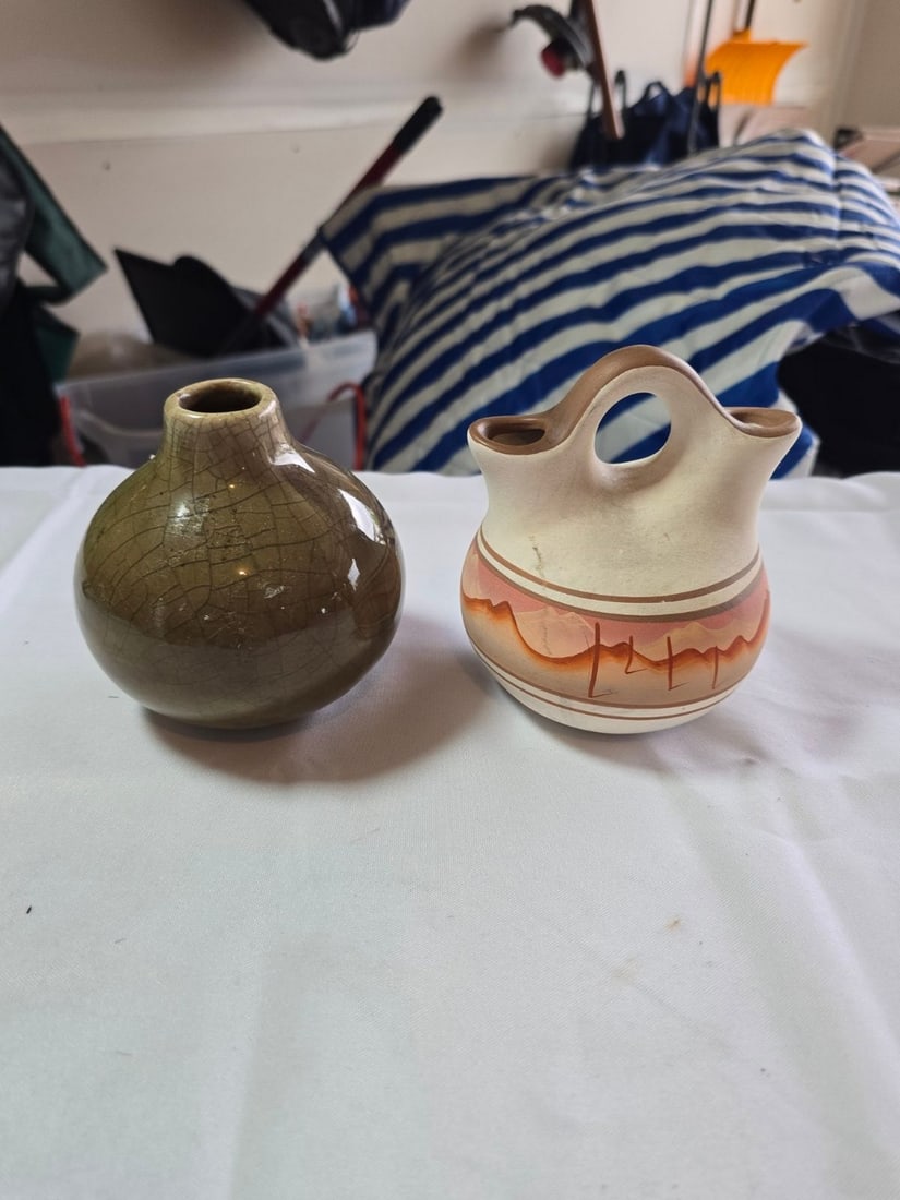 Collection of Decorative Objects, Including Art Deco-Style Cocktail Shaker and Art Glass Pitcher - 4