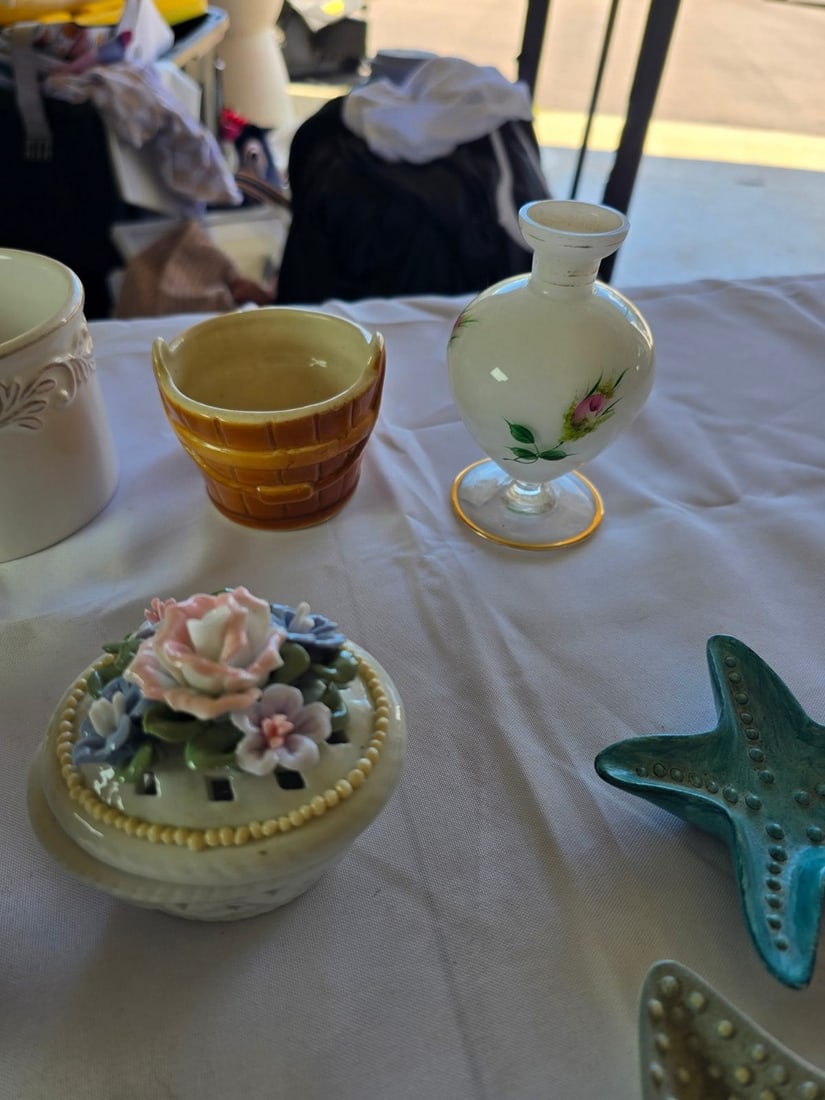 Collection of Decorative Ceramics, Glassware, and Wall Plaques - 7