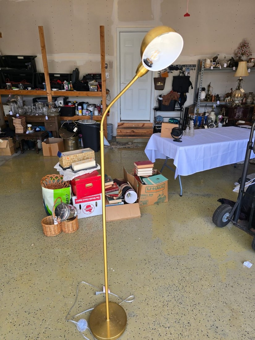 Mid-Century Modern Brass Floor Lamp - 2