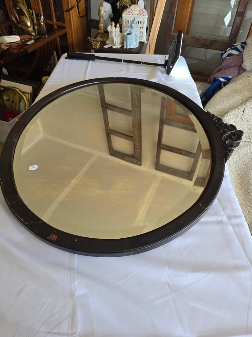 Victorian Oval Wall Mirror with Carved Wood Frame - 2