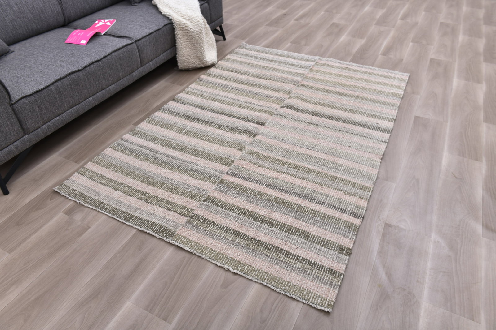 4'8'' x 6'10'' Turkish Handmade Kilim Rug - 241032 - 2