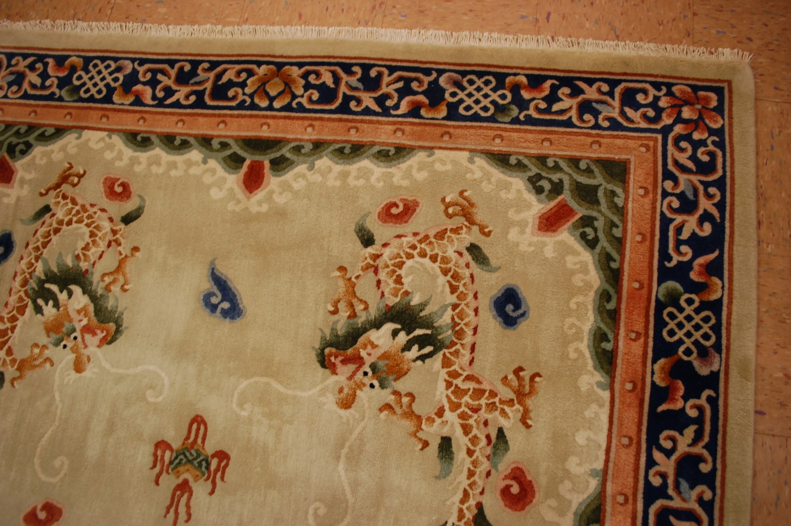 CHINESE NICHOLS RUG 5'10" x 8'10" - 5